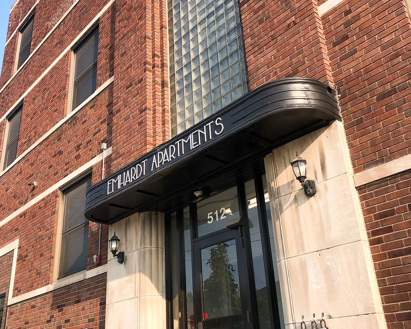 Emhardt Apartments — Photo 4
