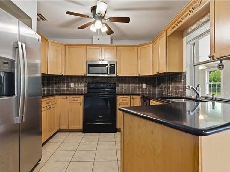 4520 SE 11th Pl — Photo 8