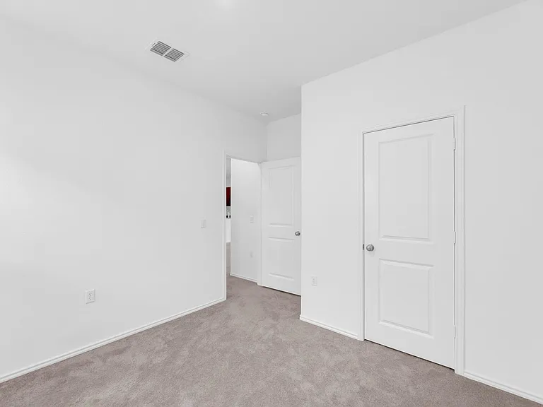 2812 Dezmond Diamond Ct — Photo 21