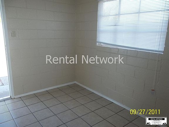 Dining area in kitchen