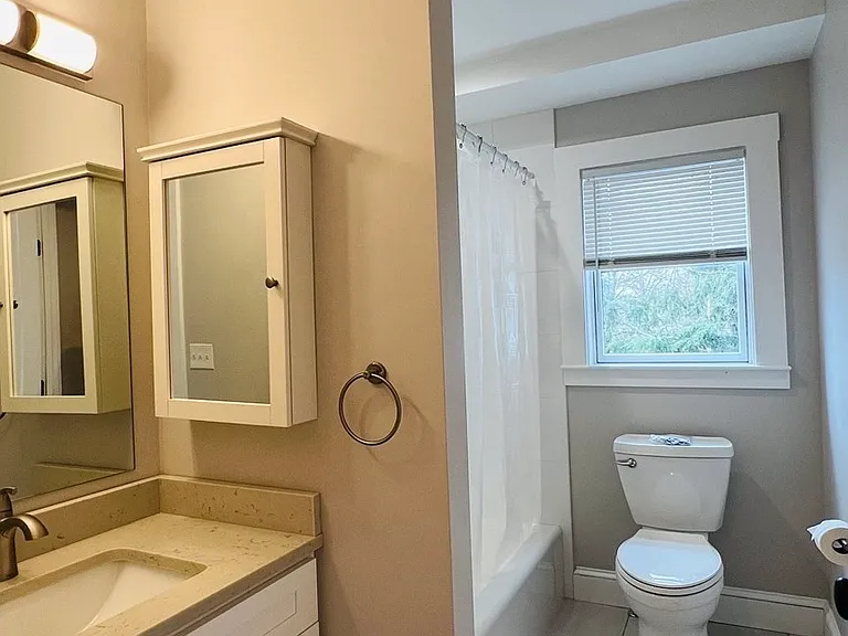 440 Washington St #1 — Photo 9