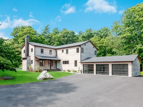 30 Pleasant St, Marion, MA 02738