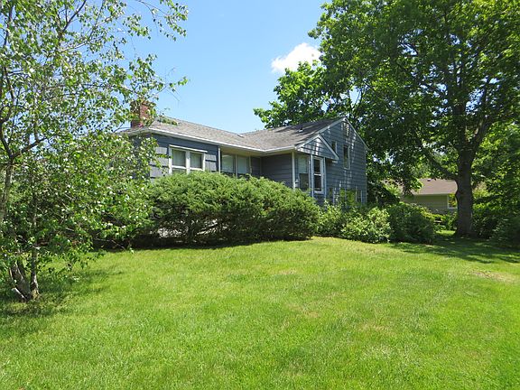 2nd image of 11 Belmont St