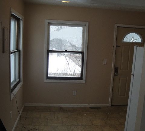 3rd image of 1514 Maryland Ave E #2
