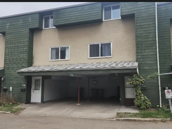 704 Abbottsfield Rd NW, Edmonton, AB T5W 4R4