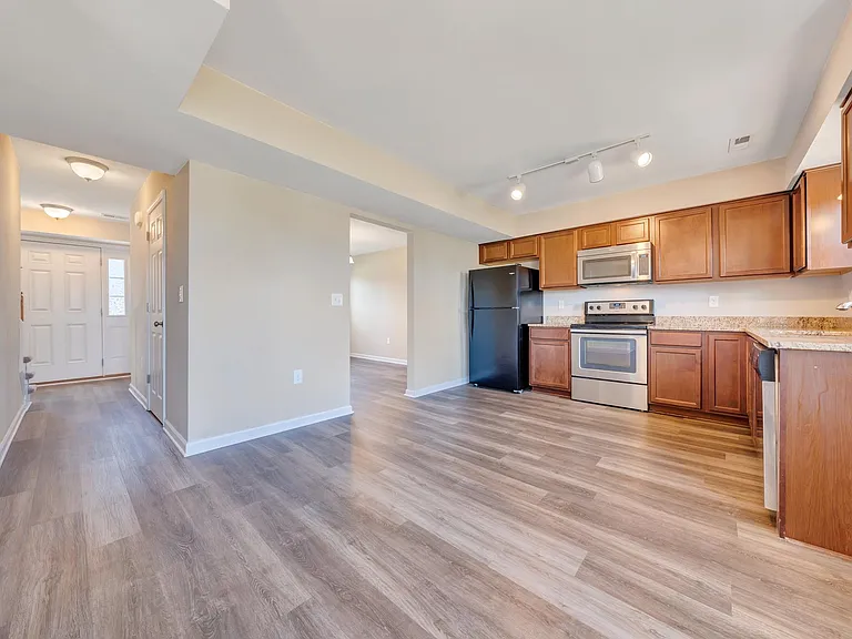 2501 Willow Walk Dr NW — Photo 3