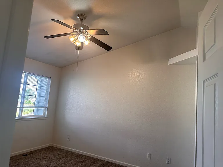 101-2070 Manitou Ct — Photo 6