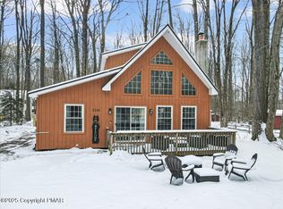 2126 Totem Trl, Pocono Lake, PA