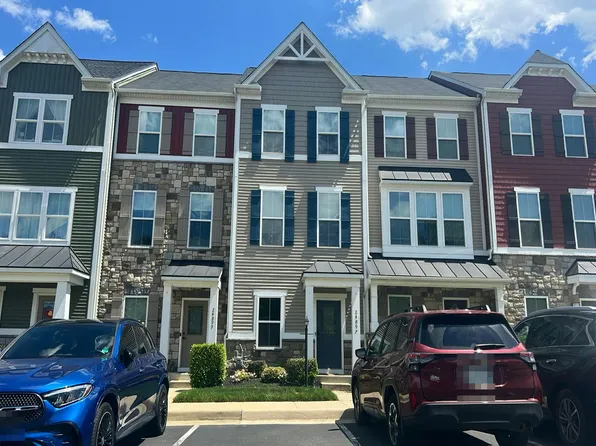 24897 Coats Sq, Aldie, VA 20105