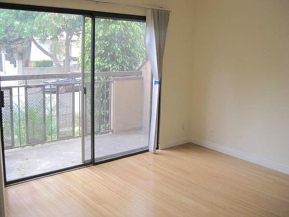 2nd image of 920 N Stanley Ave #103