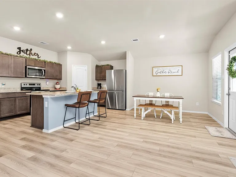 312 Pecos Dr — Photo 13