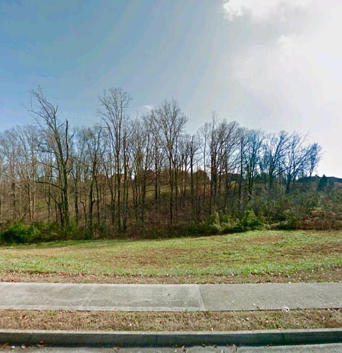 2nd image of 8356 Lake Village Cir