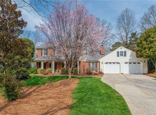 8145 High Oaks Ln, Charlotte, NC 28277