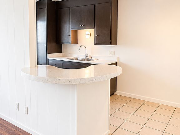 5th image of 4165 Monroe Ave APT 4