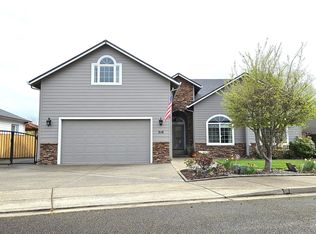 310 Ashwood St, Sutherlin, OR 97479