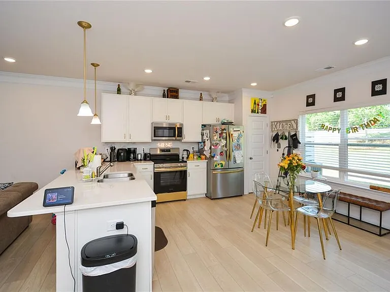2610 Ravencliff Dr — Photo 12