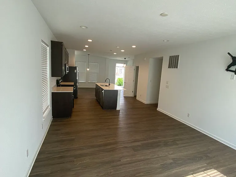326 Warman Ave — Photo 19