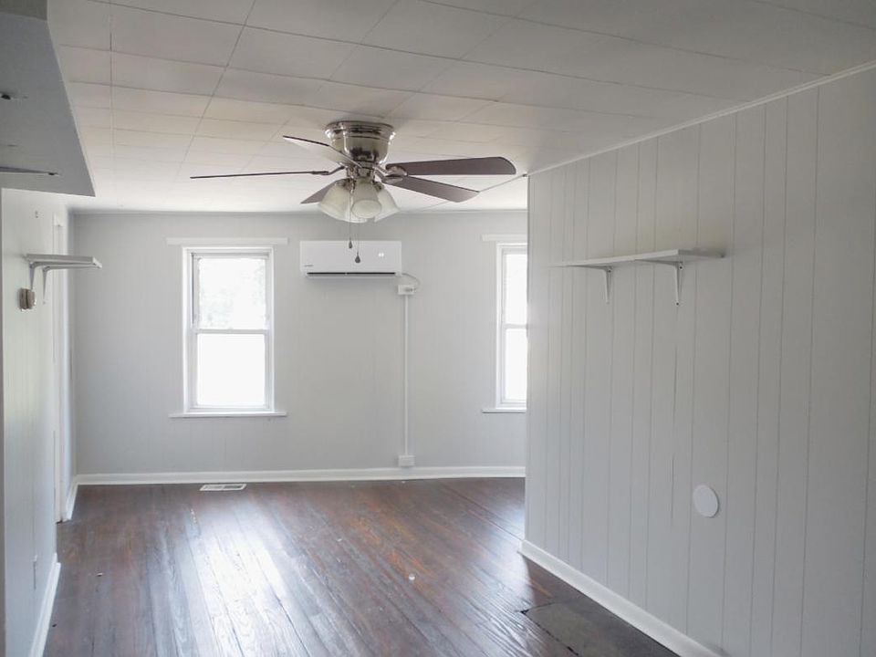 1st image of 352 Dunkard Ave #A