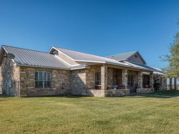 1432 Condry Rd, Del Rio, TX 78840