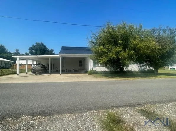146 Saint Mary St, Golden Meadow, LA 70357