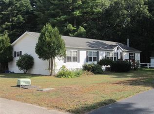 3 Darius Ln, Coventry, RI 02816