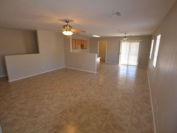 4th image of 1721 E Cowboy Cove Trl