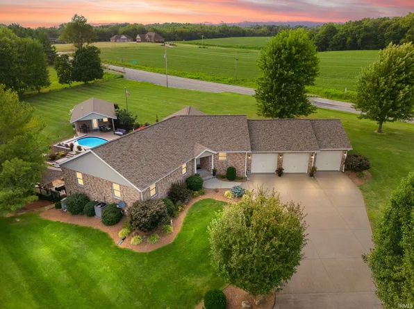 575 N Weisheit Dr W, Jasper, IN 47546