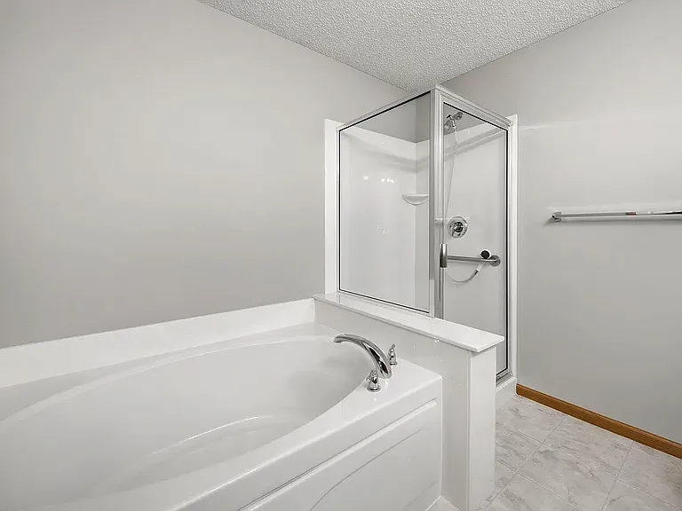 13872 Autumnwood Ct — Photo 18
