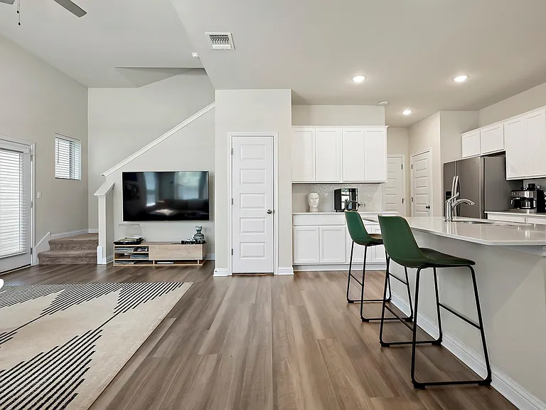 8013 Lennon Dr — Photo 7