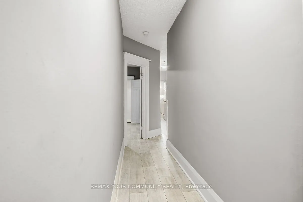 3 bed, $3,000 — Photo 4