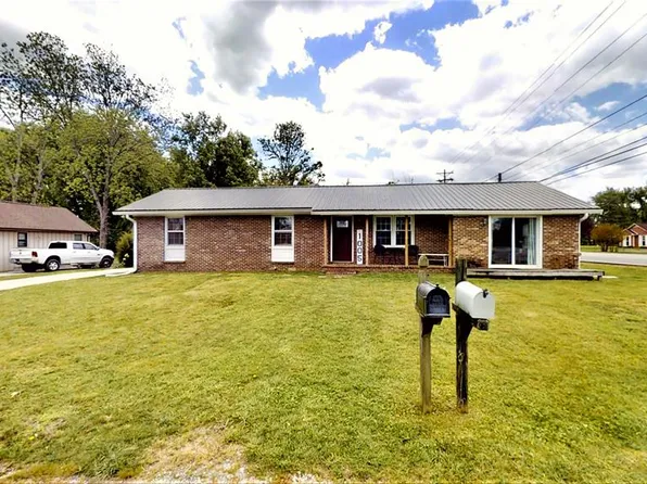 1005 Dowell St, Cookeville, TN 38501