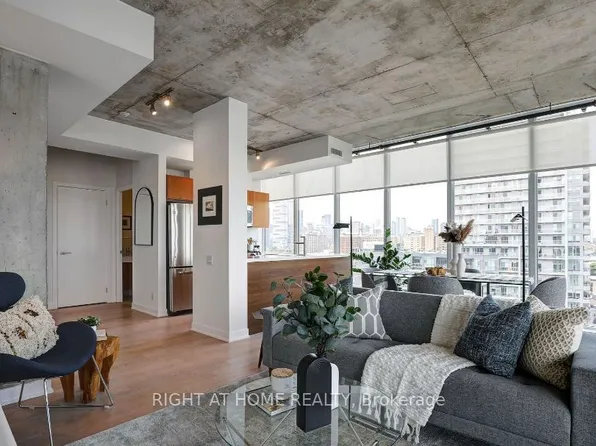318 King St E, Toronto, ON