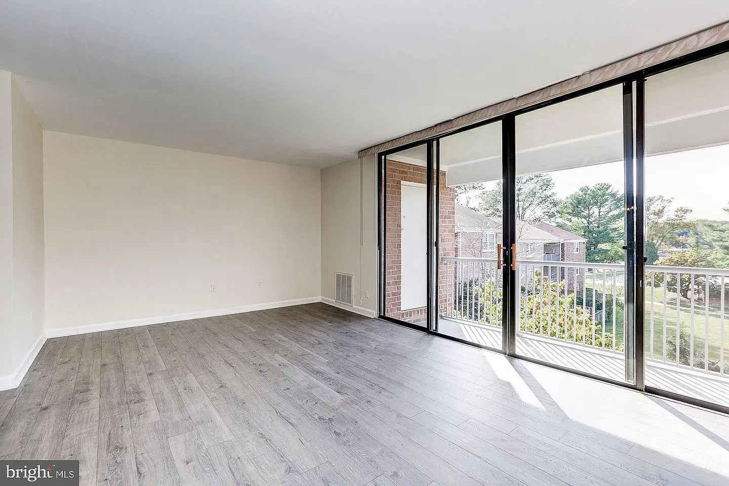 3 bed, 1417 sqft, $2,800 — Photo 2