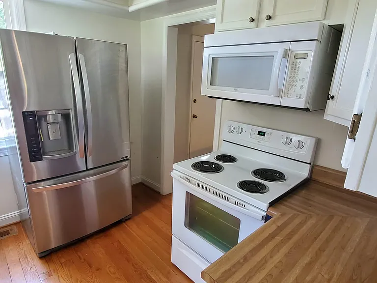 8421 Richmond Ave — Photo 8