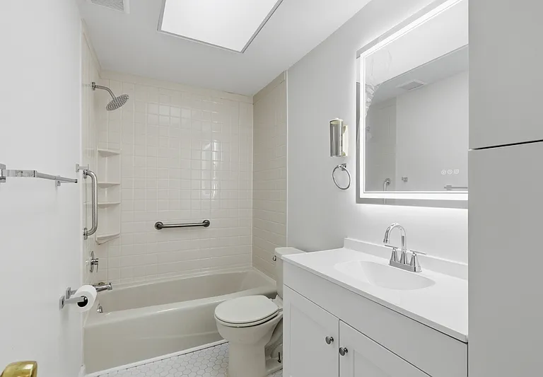 2812 Clifton Ave — Photo 8
