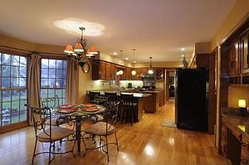 4th image of 1386 Green Trails Dr