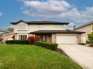 8313 Aster Ln, Tinley Park, IL 60477