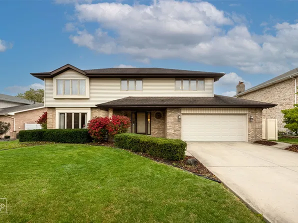 8313 Aster Ln, Tinley Park, IL 60477