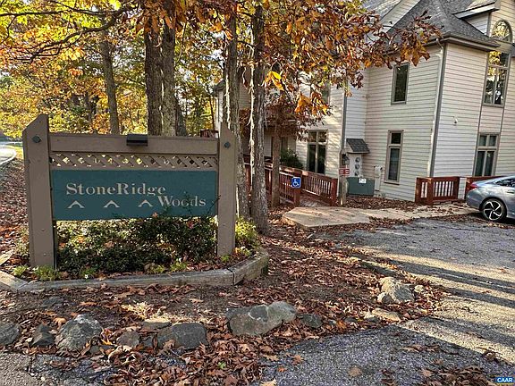 2nd image of 2001 Stone Ridge Woods