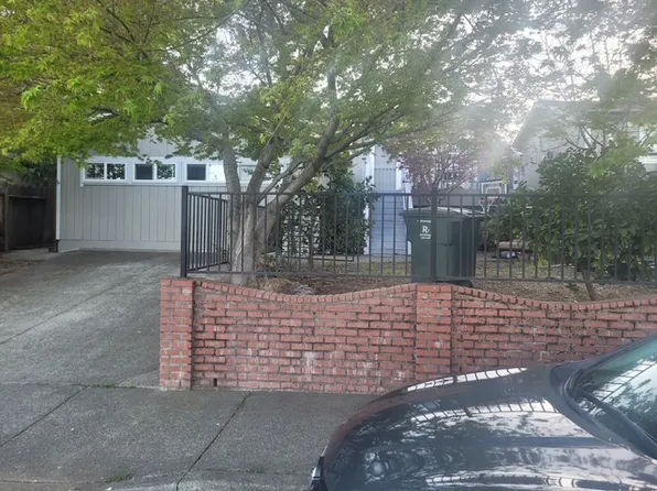 519 N Jefferson St, Cloverdale, CA 95425
