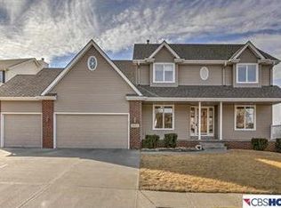 16123 Drexel Cir, Omaha, NE 68135