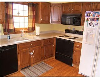 2nd image of 1391 Parkview Dr