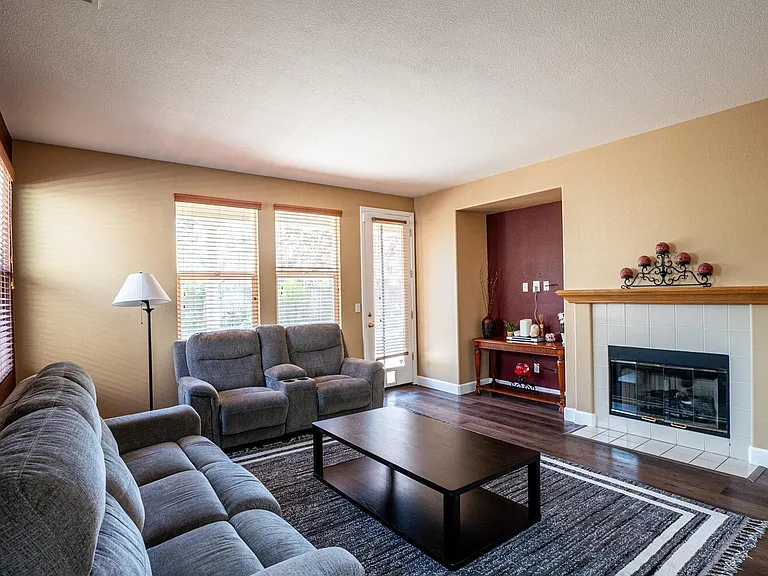 820 Ben Ingram Ln — Photo 15
