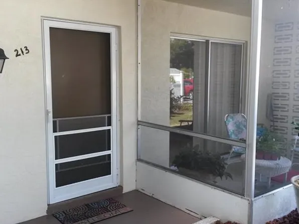 320 Base Ave E APT 213, Venice, FL 34285