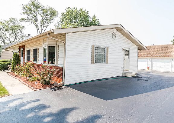 2nd image of 7626 Sprucewood Ave