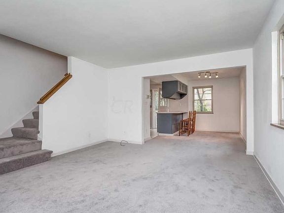 5th image of 1860 Northwest Blvd #19A