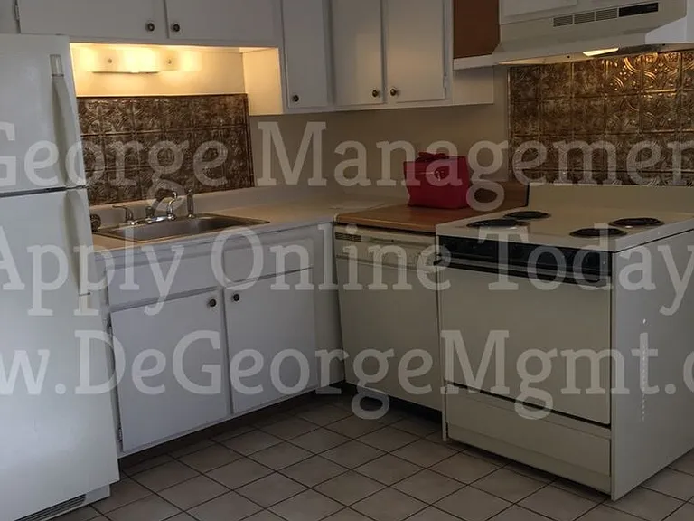 Walworth Garden Apartments — Photo 25