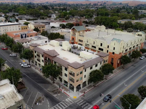 400 San Benito St #307, Hollister, CA 95023