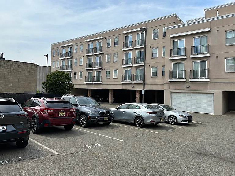 113 Harrison Ave #402 — Photo 12