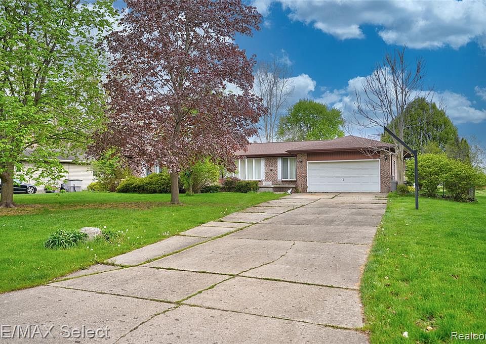 1st image of 5141 Berneda Dr